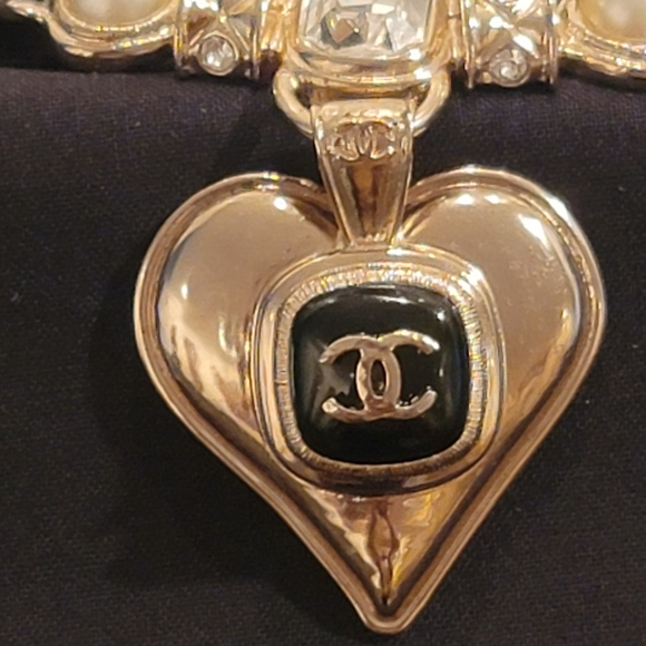 Chanel Metal Pearl Lambskin Crystal Necklace 21K - Picture 8 of 15